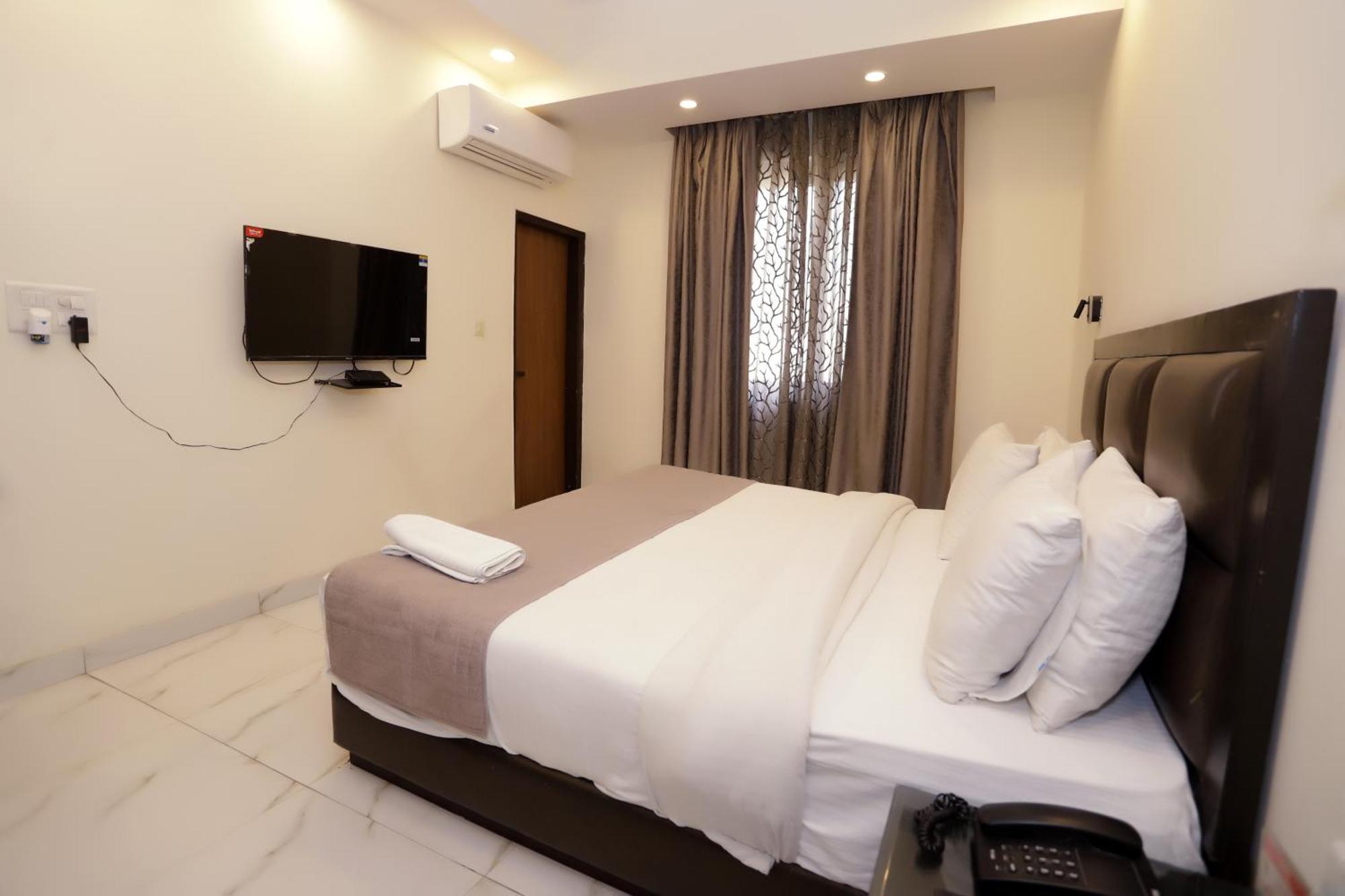 Hotel PK Residency Noida Exterior foto